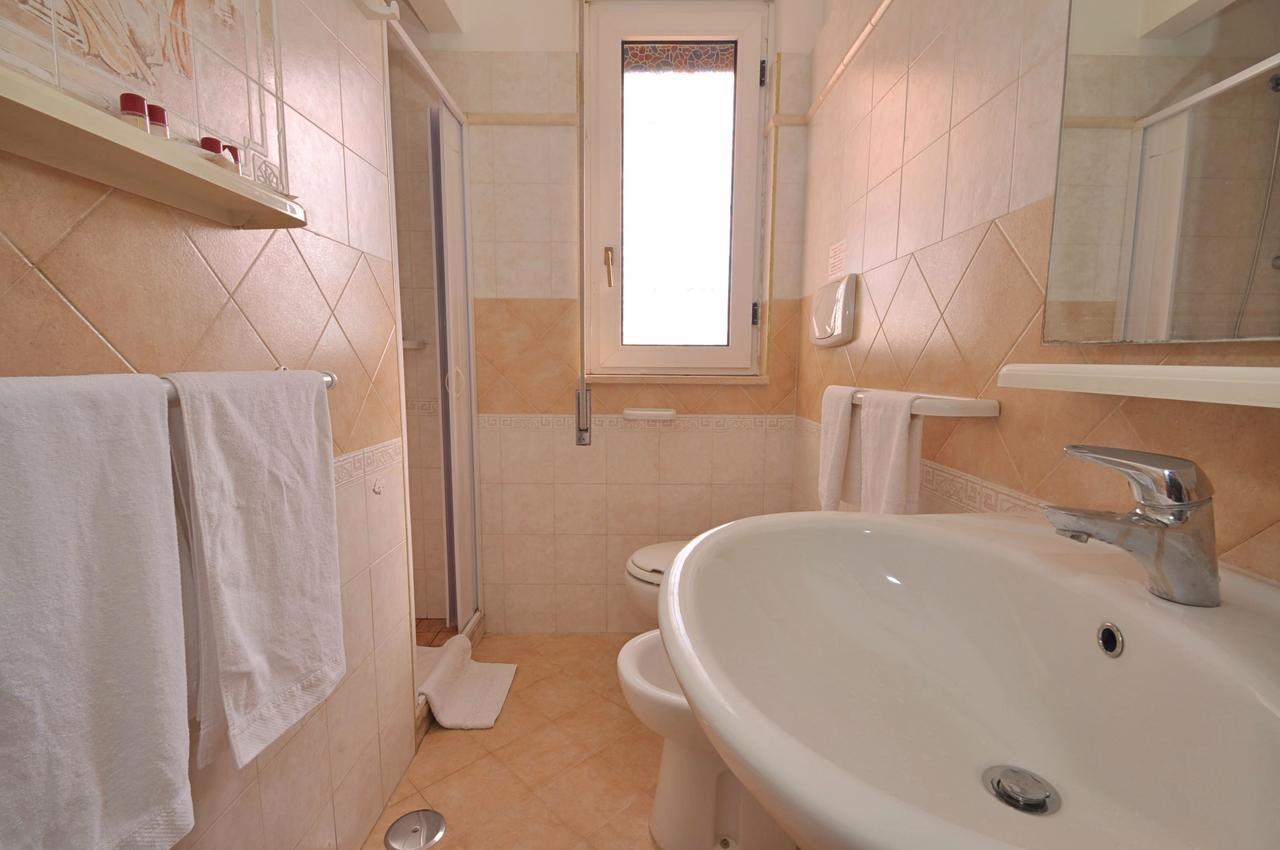 Residence Mezzaluna 卡洛维诺 外观 照片